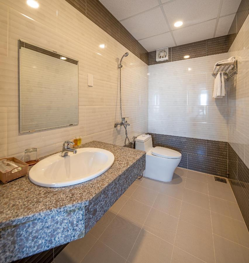 Lotus Rock 05 Hotel Дананг Екстериор снимка